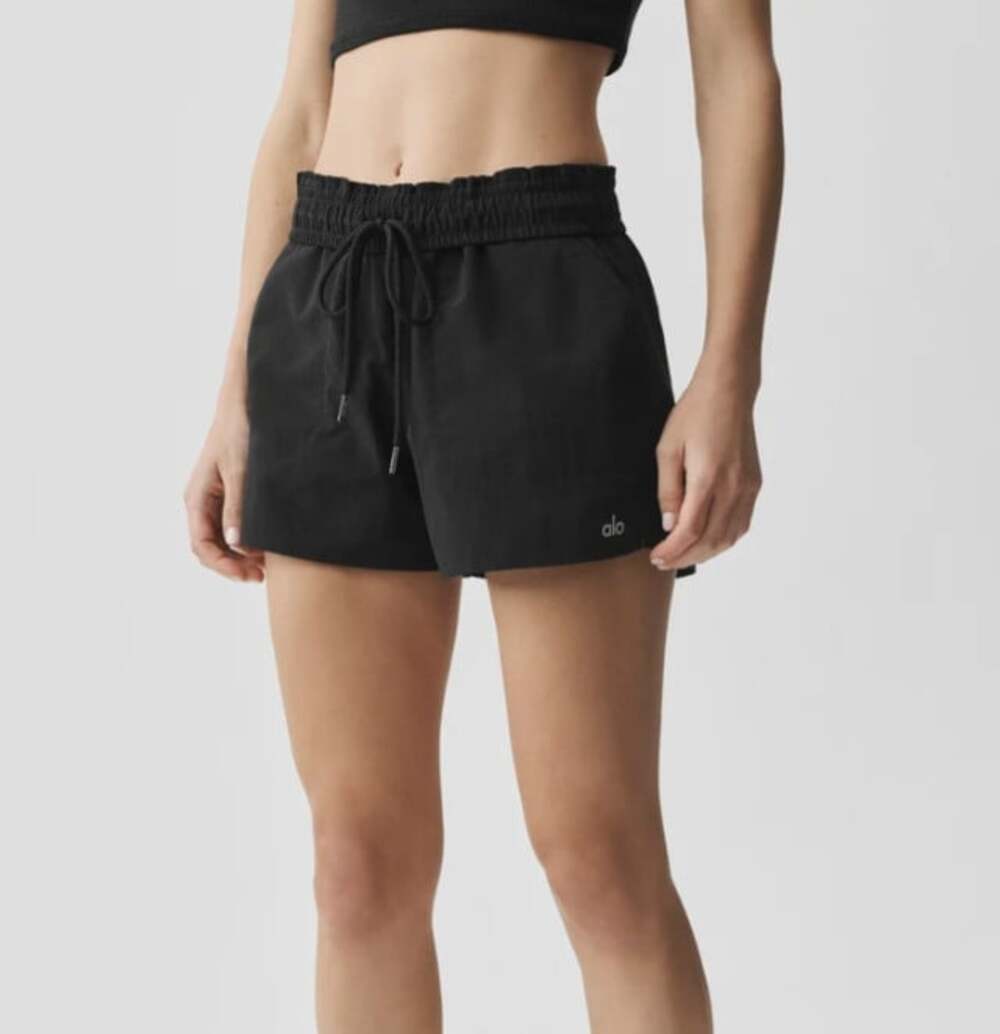 Alo Yoga Alumni Shorts in Black Size Small